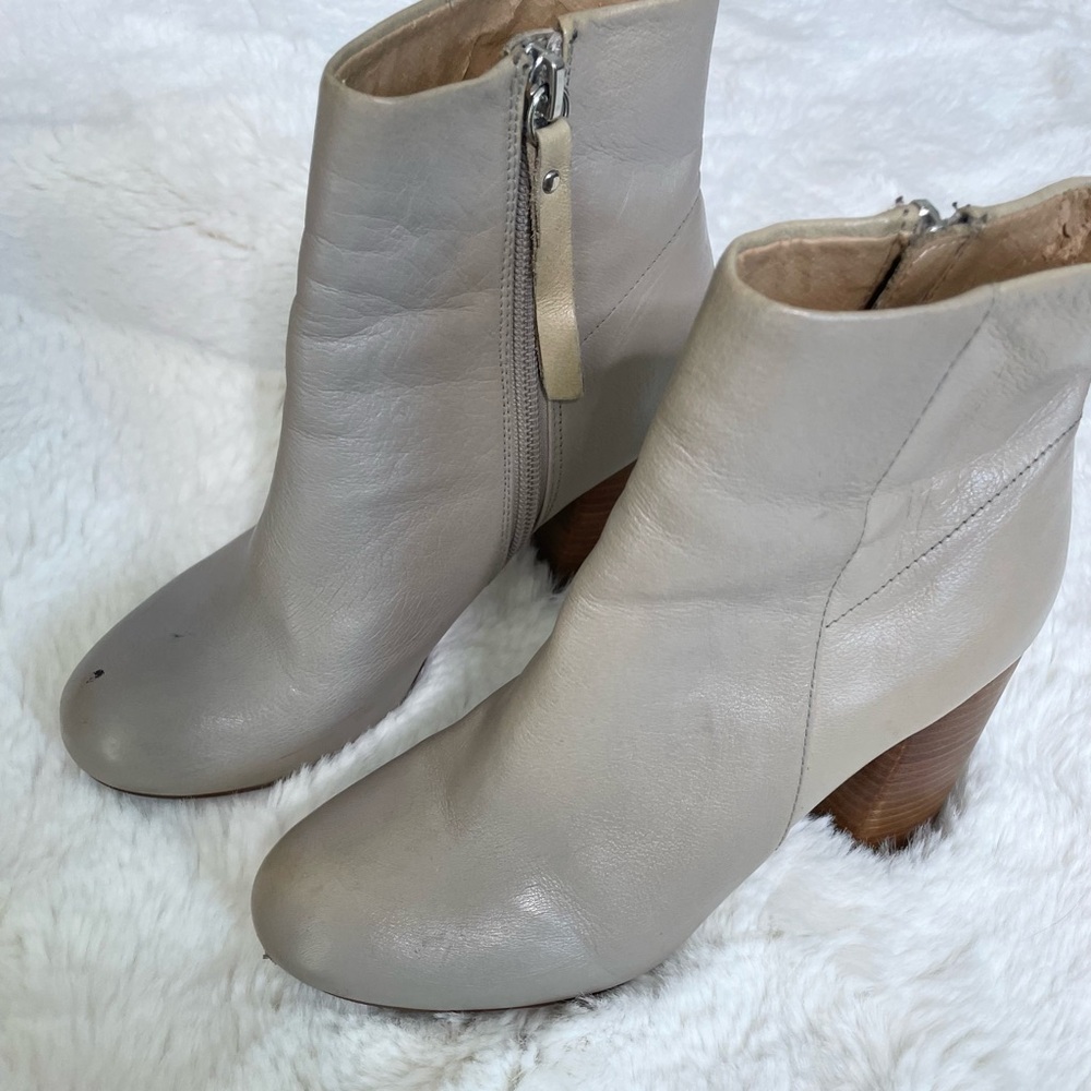 Chinese Laundry tan heel zipper booties size 6.5 - Picture 2 of 4